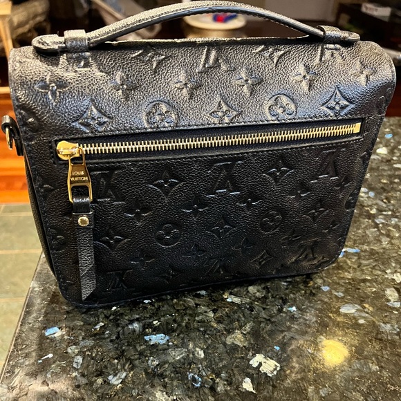 Louis Vuitton Pochette Métis Empreinte - Picture 2 of 12